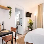 Seaview-City-Ladadika-Apartment