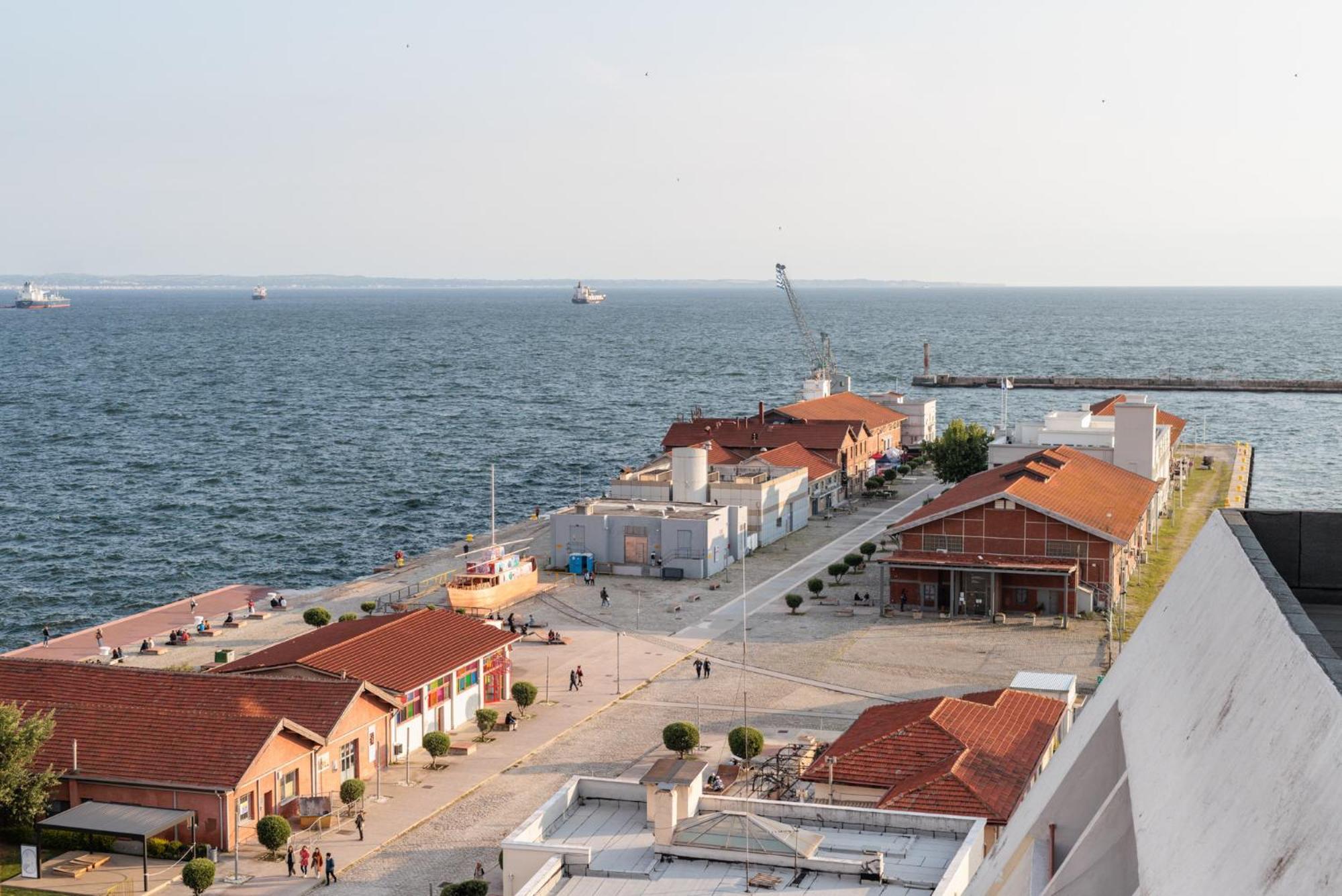 Apartment Seaview-city-ladadika-apartment *