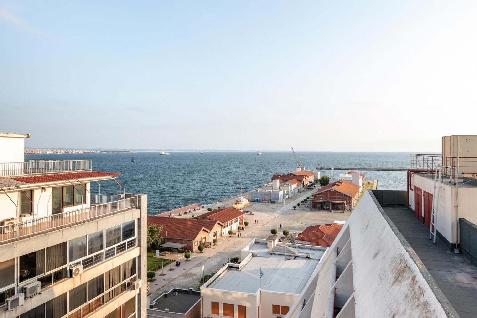 Seaview-city-ladadika-apartment Apartment